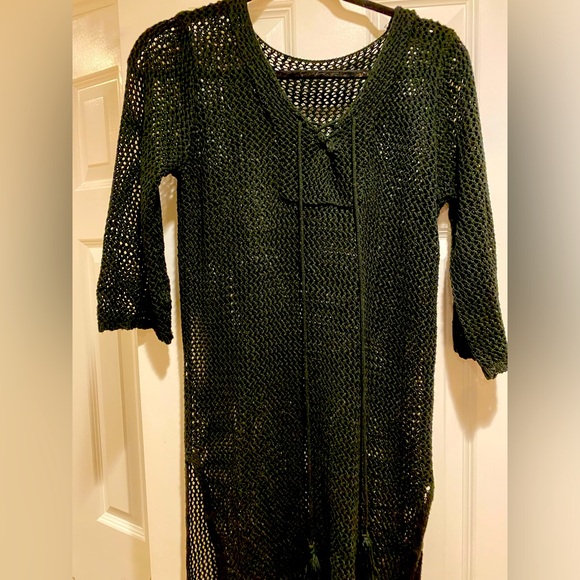 Woman's bathing suit cover up - Picture 2 of 2